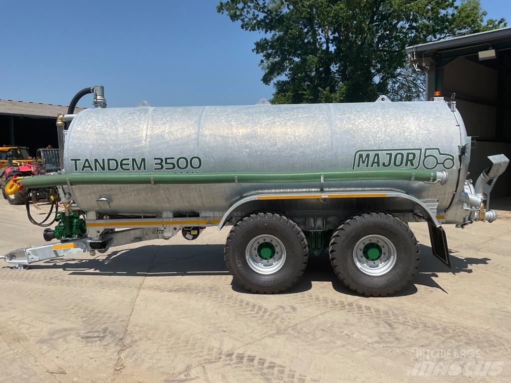 Major TANDEM 3500 水肥車