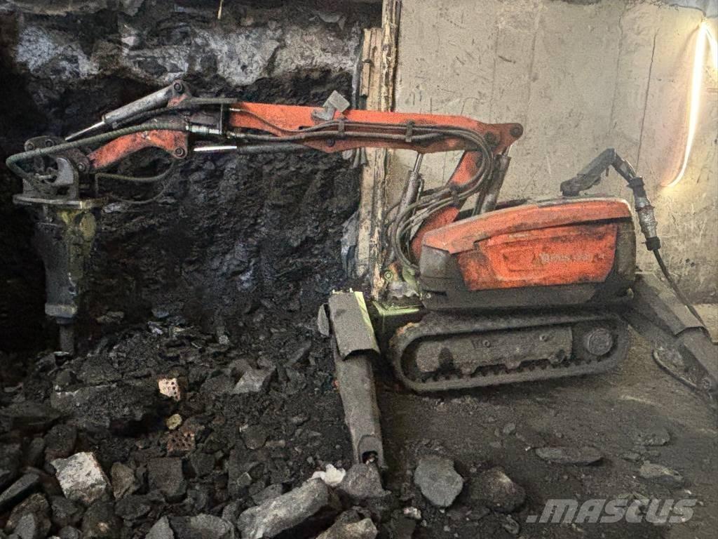 Husqvarna DXR 300 拆卸式挖土機/掘鑿機/挖掘機