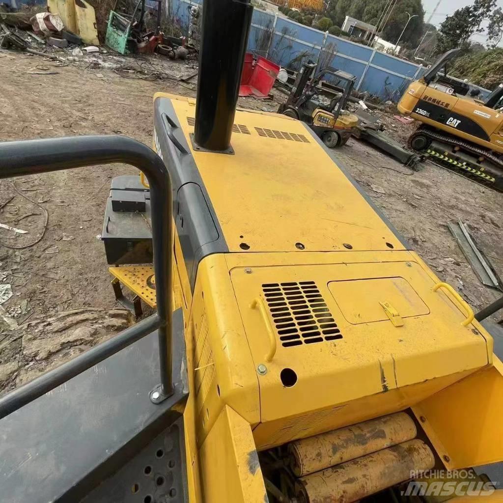 Komatsu WA 500 輪胎式裝載機