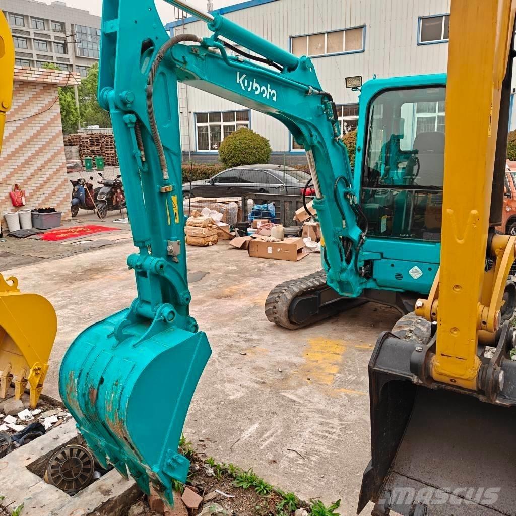 Kubota U 35 小型挖土機/掘鑿機<7t(小型挖掘機)