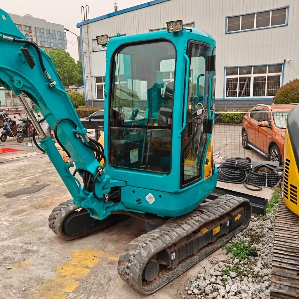 Kubota U 35 小型挖土機/掘鑿機<7t(小型挖掘機)
