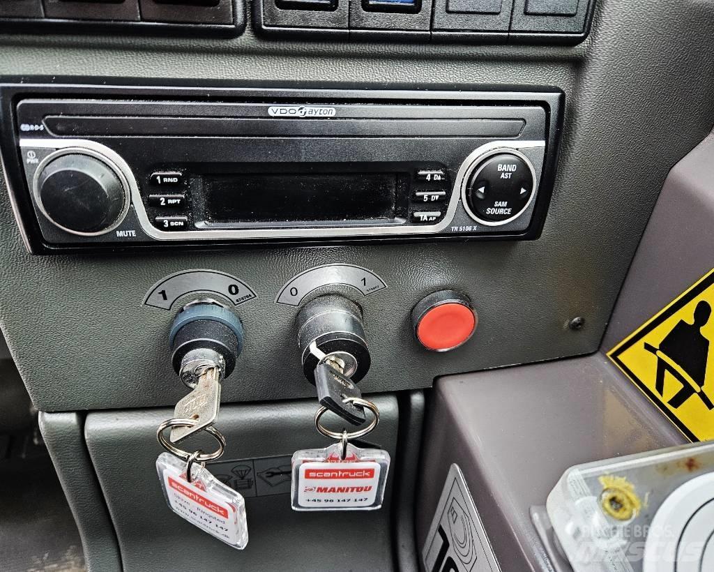 Manitou MRT 1840 伸縮臂操作車