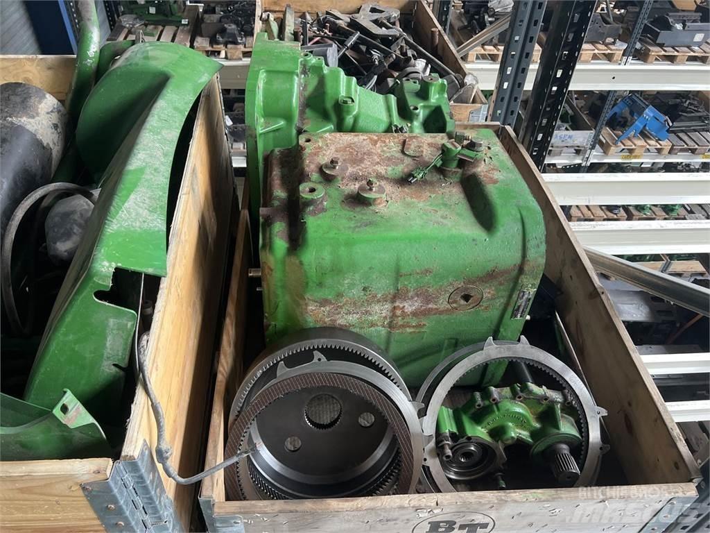 John Deere 7820 曳引機