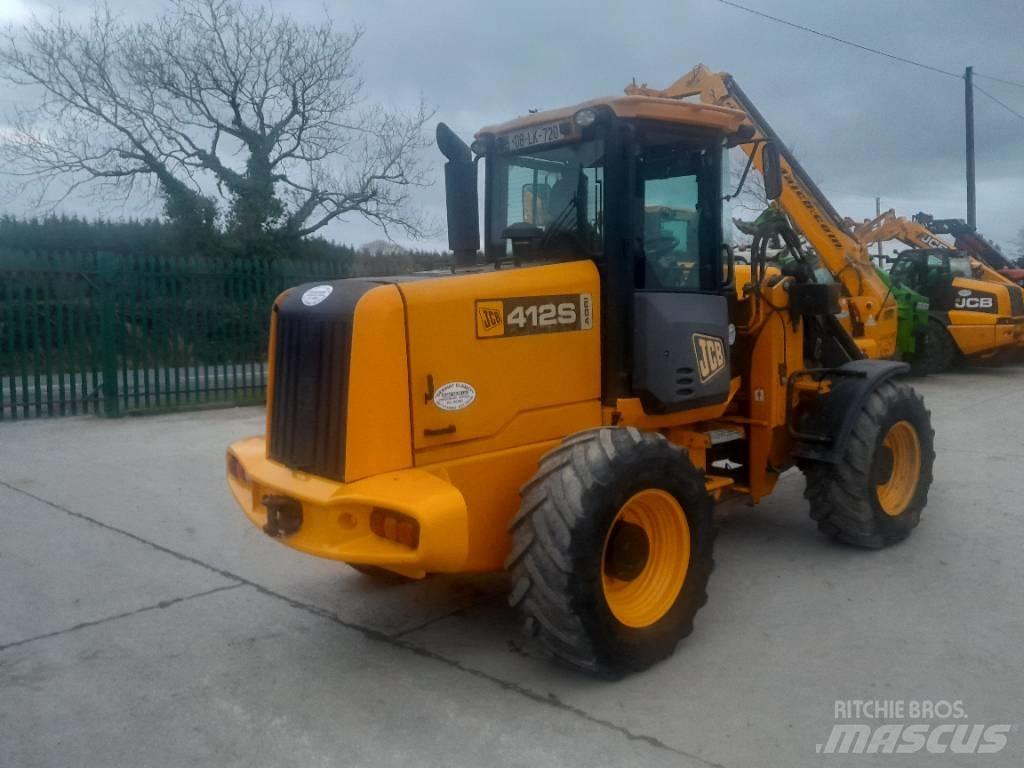 JCB 412 輪胎式裝載機