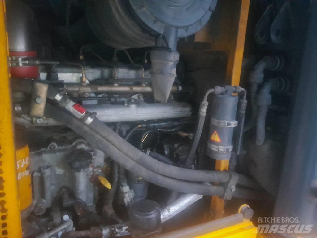JCB 412 輪胎式裝載機