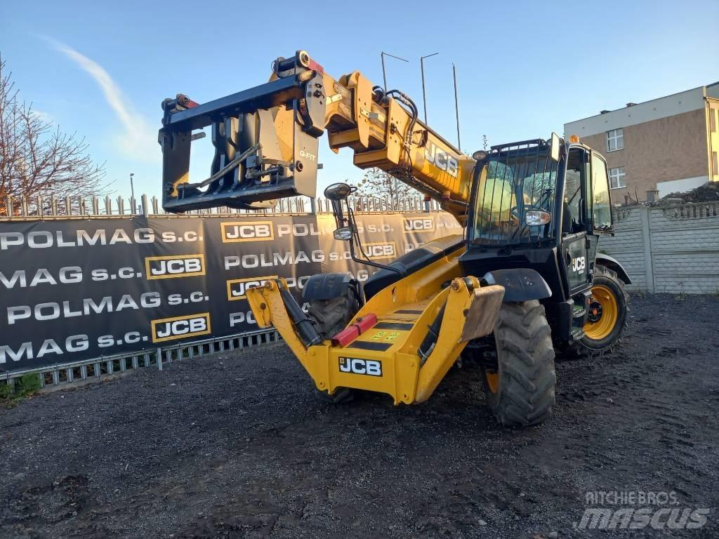 JCB 535-125 伸縮臂操作車