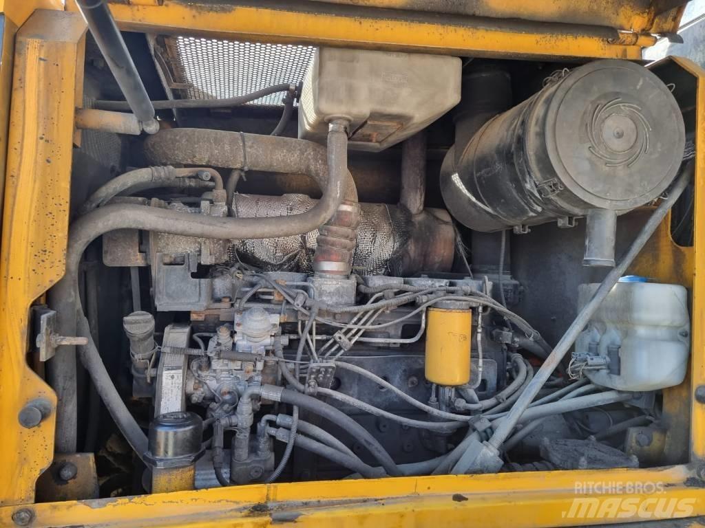 JCB 436 HT 輪胎式裝載機