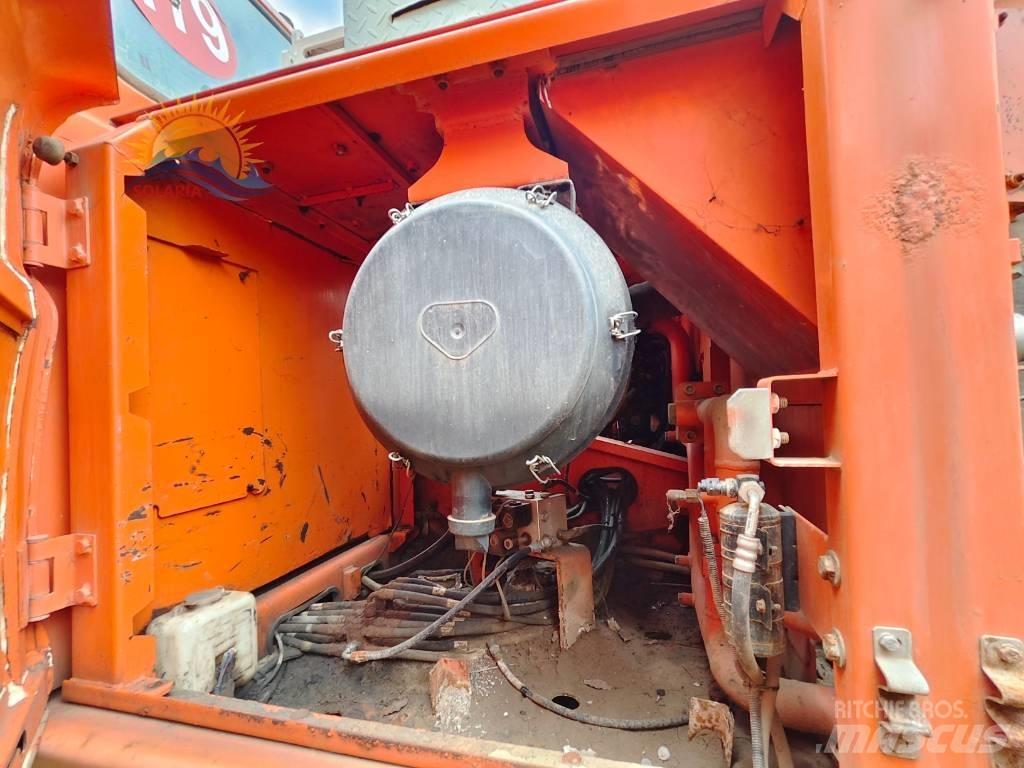 Doosan DX 300 LC 履帶式 挖土機/掘鑿機/挖掘機