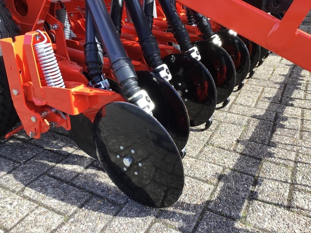 Kuhn Premia 300-24MD 鑽頭