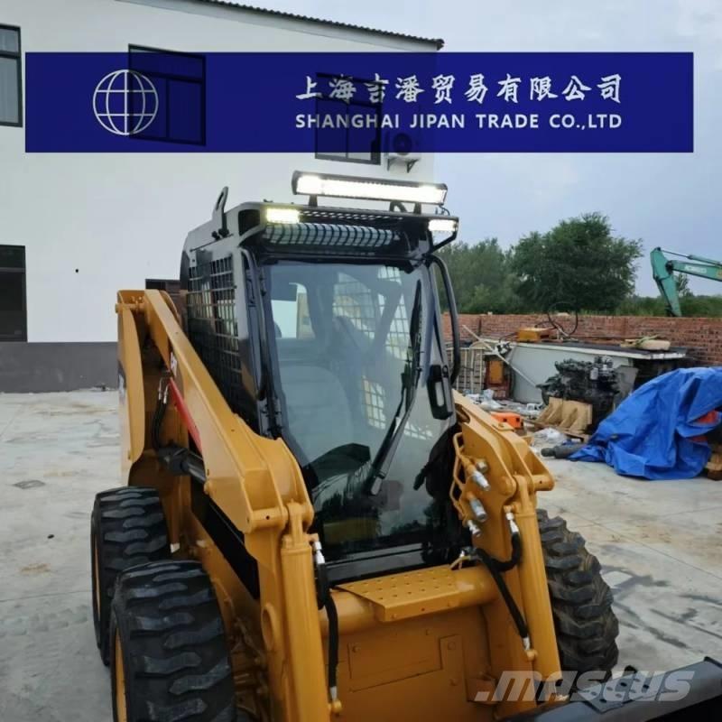 CAT 246 C 滑移轉向裝載機