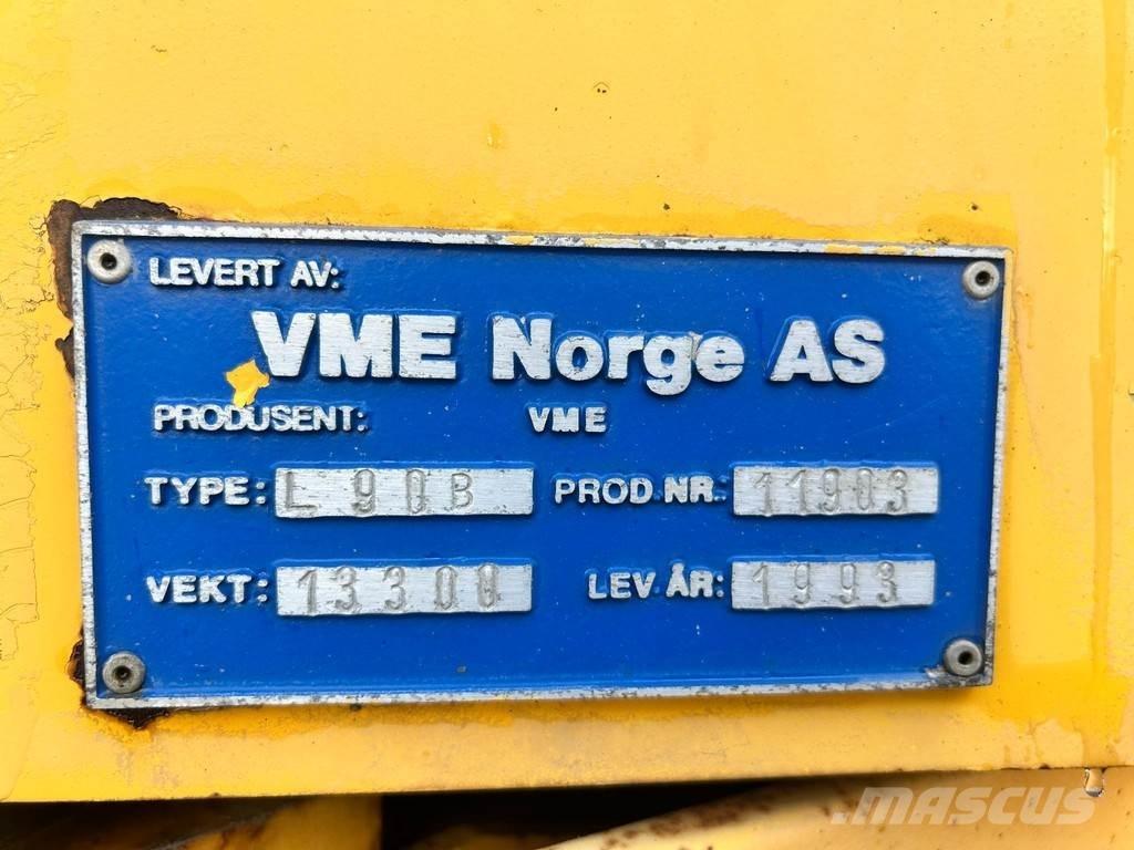 Volvo BM L90 輪胎式裝載機