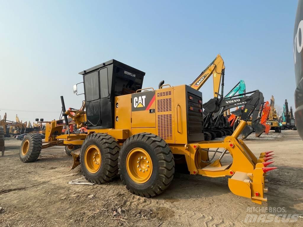 CAT 140 K 平土機