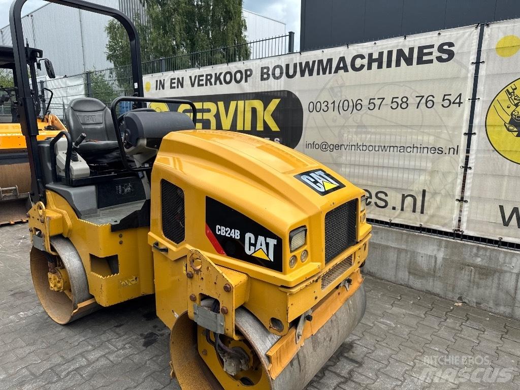 CAT CB 24 B 雙輪滾壓機