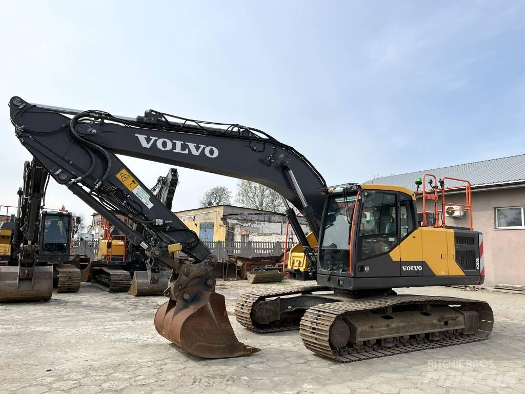 Volvo EC 220 E 履帶式 挖土機/掘鑿機/挖掘機