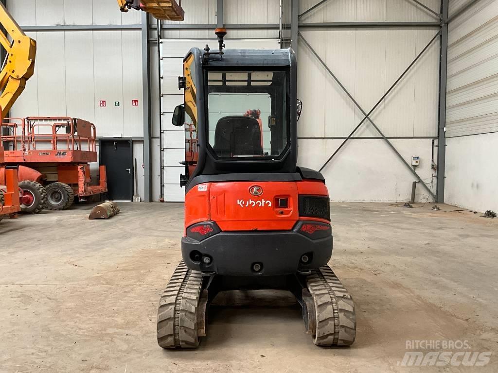 Kubota U 27-4 小型挖土機/掘鑿機<7t(小型挖掘機)