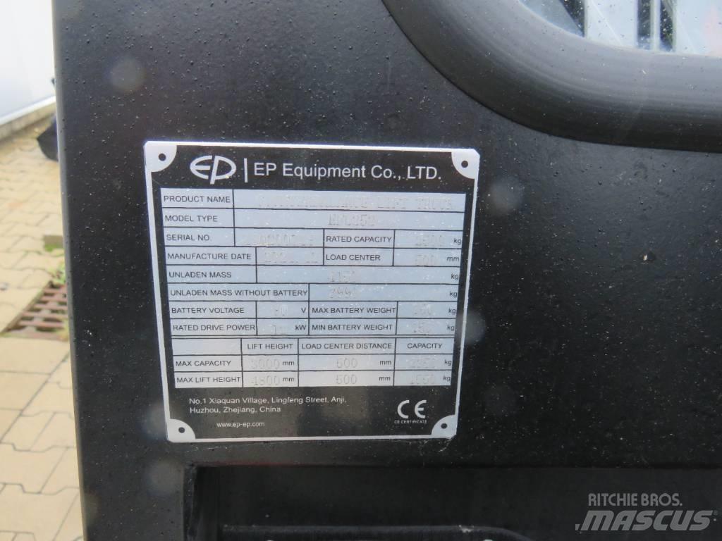 EP EFL252 電動堆高機