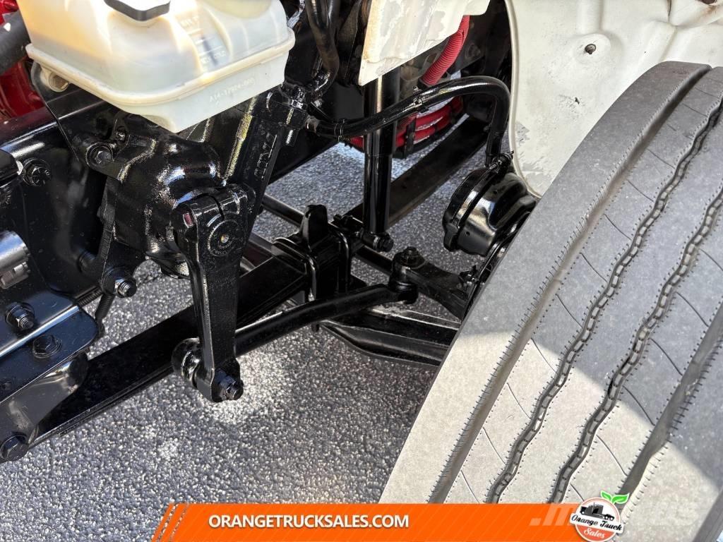 Freightliner M2 傾卸式卡車