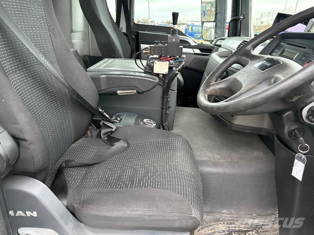 MAN TGS32.400 吊鉤式起重車