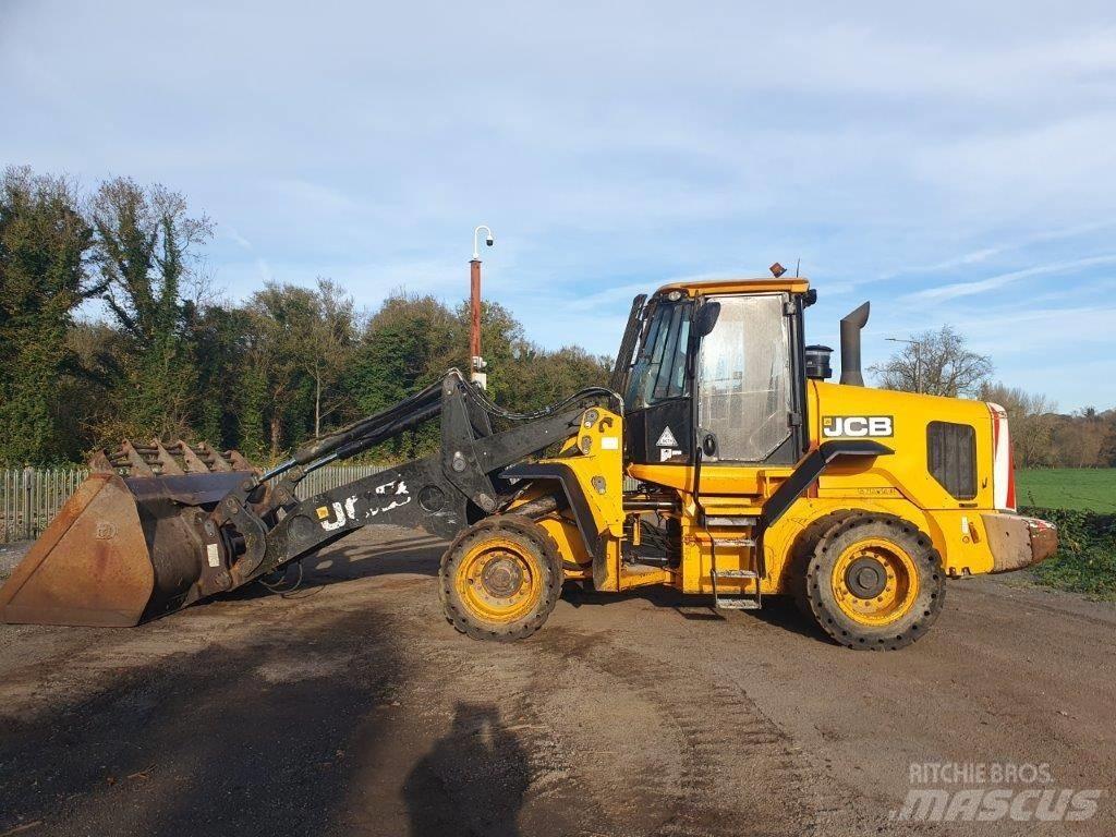 JCB 437 HT 輪胎式裝載機