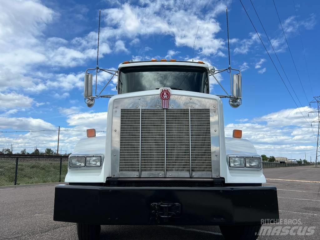 Kenworth T 800 曳引機組件