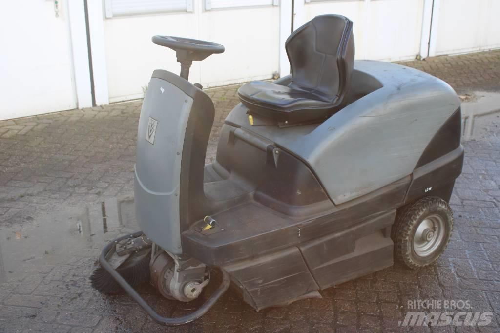 Kärcher KM 100/100 掃倉機