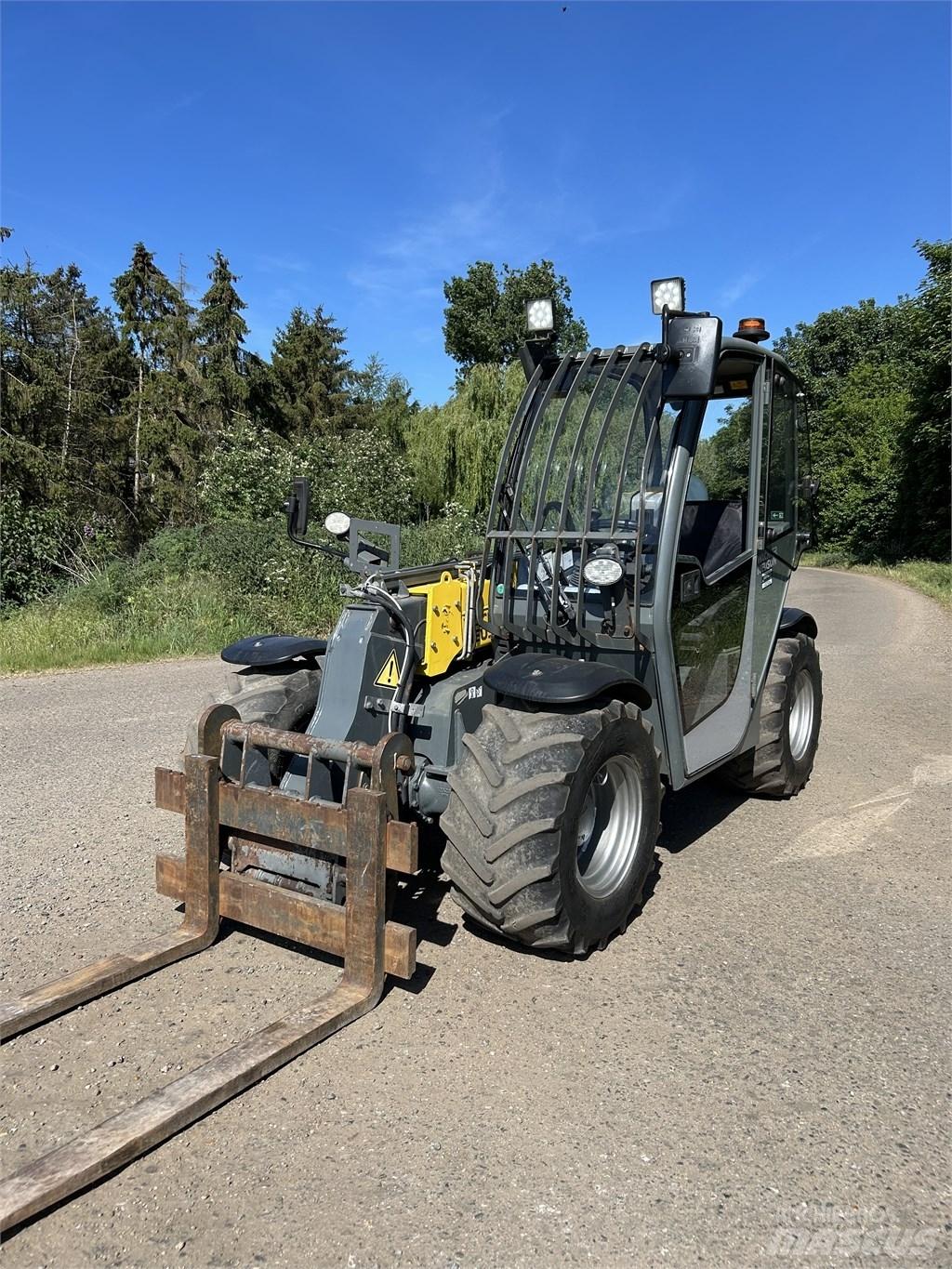 Wacker Neuson TH 412 伸縮臂操作車