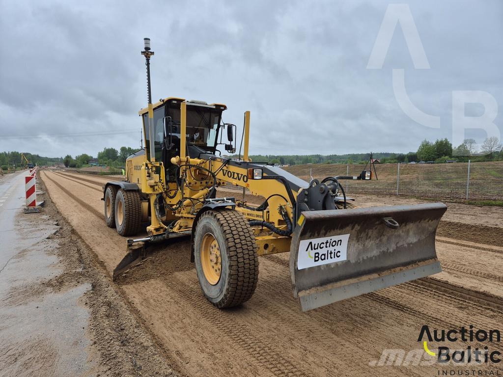 Volvo G 946 平土機