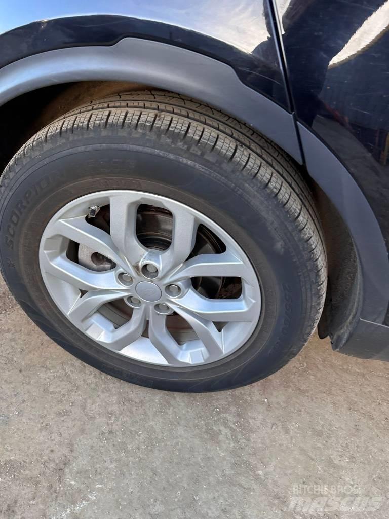 Land Rover Discovery 汽車