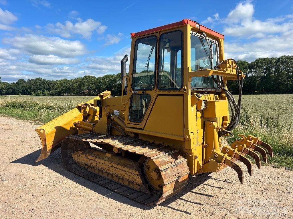 CAT D 4 C 履帶推土機