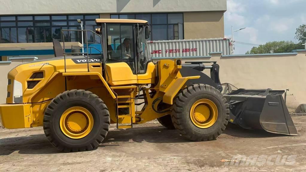 Volvo L 105 輪胎式裝載機