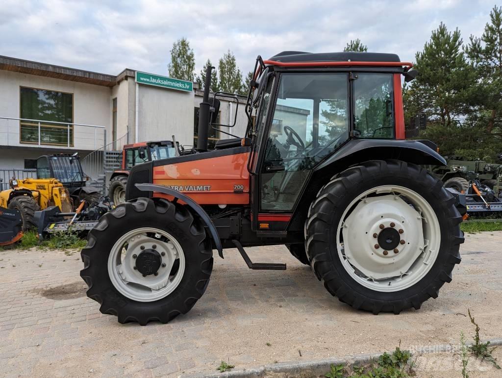 Valtra Valmet 700 曳引機