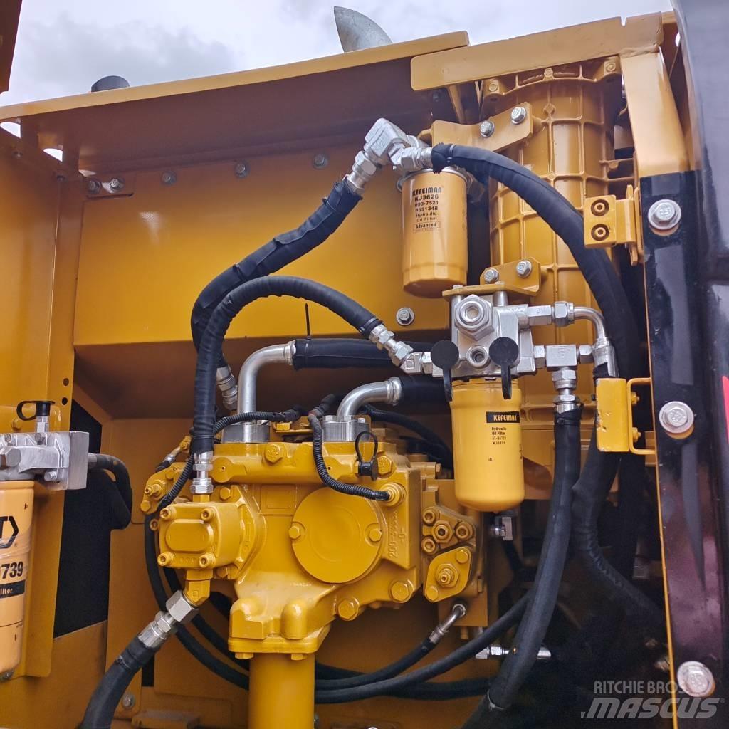 CAT 320 D 履帶式 挖土機/掘鑿機/挖掘機
