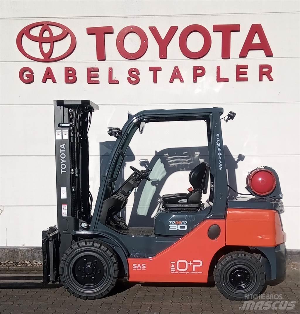 Toyota 02-8FGF30 液化石油氣LPG卡車