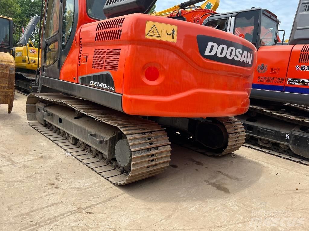 Doosan DX140 履帶式 挖土機/掘鑿機/挖掘機