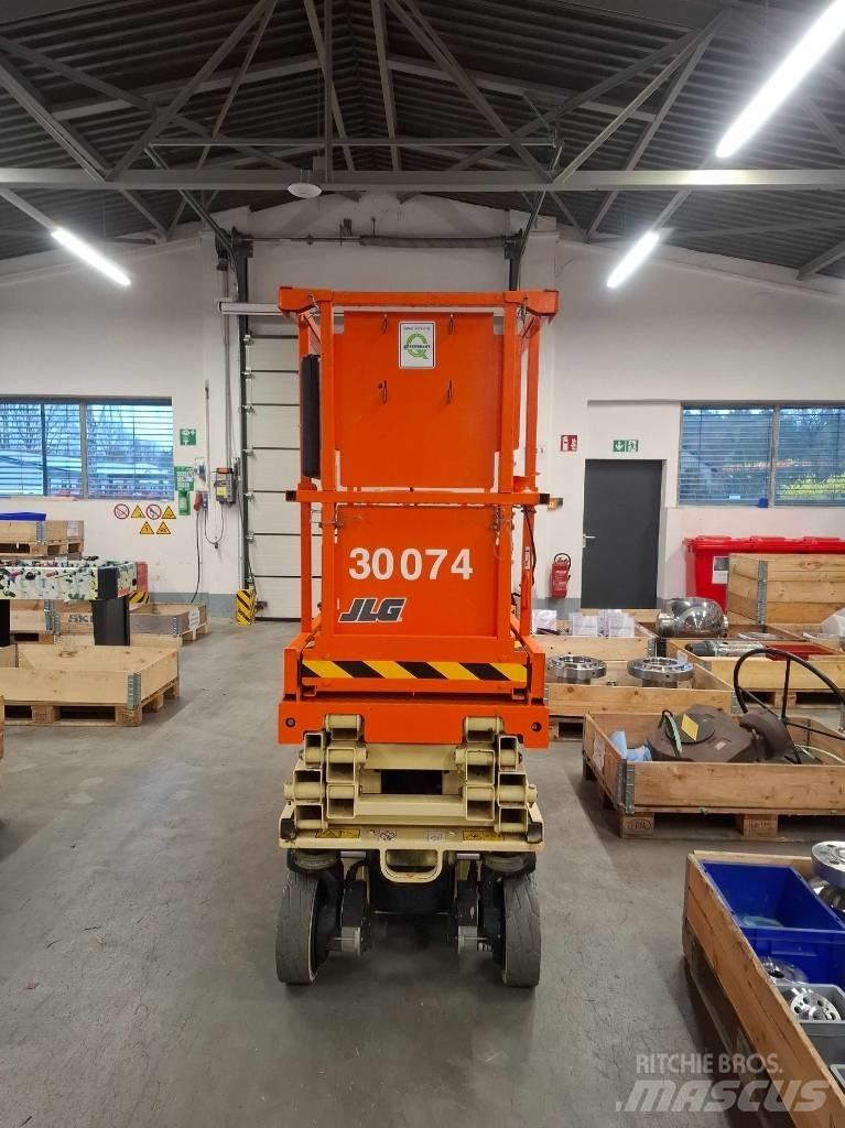 JLG 1930 ES 剪式升降機