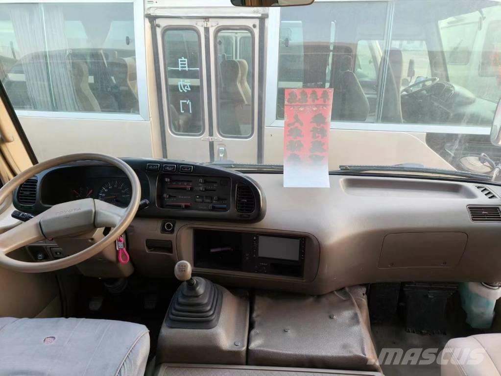 Toyota Coaster Bus 迷你巴士