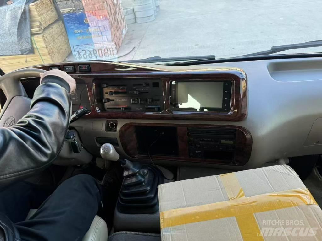Toyota Coaster 公路客運汽車