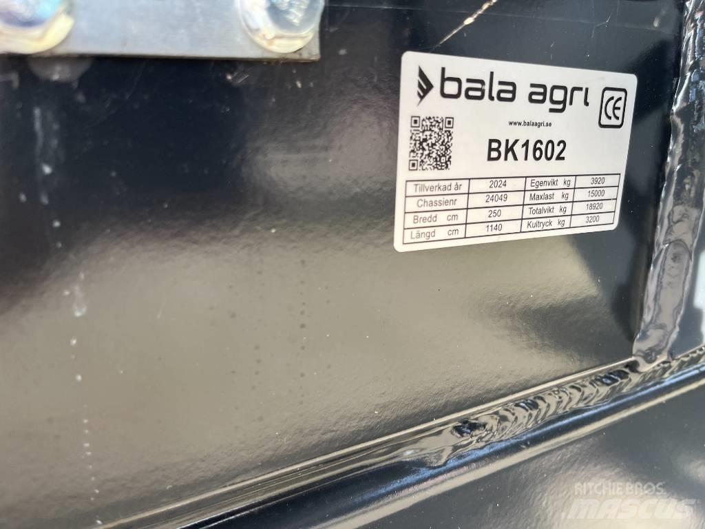 Bala BK 1602 草捆拖車