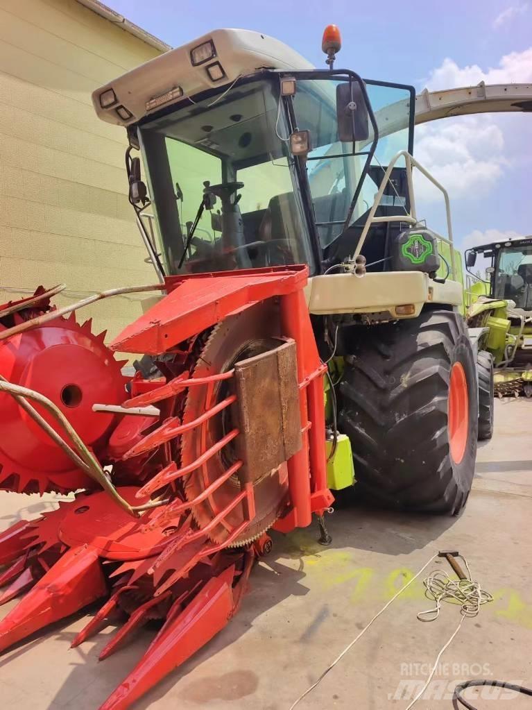 CLAAS Jaguar 870 自走式飼料採集機