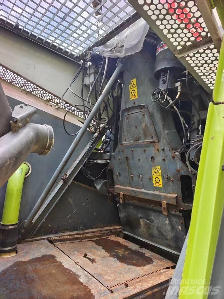 CLAAS Jaguar 870 自走式飼料採集機