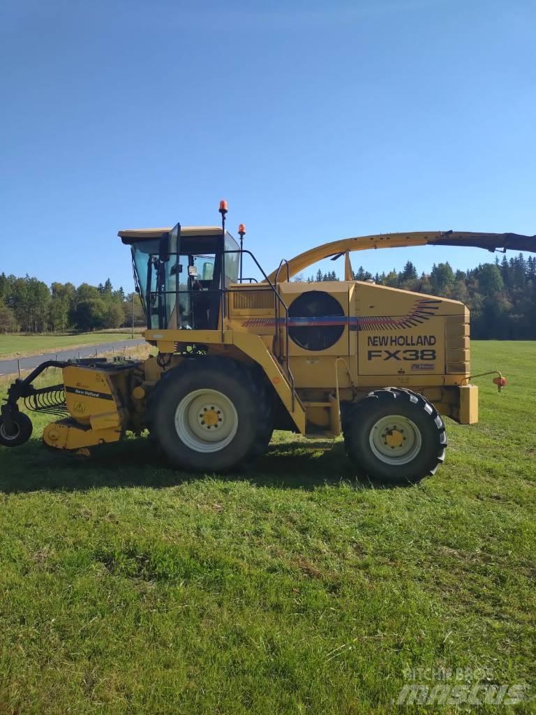New Holland FX 38 自走式飼料採集機