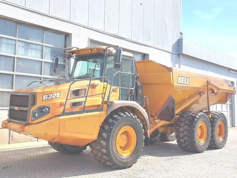 Bell B 30 E 鉸接式起吊車