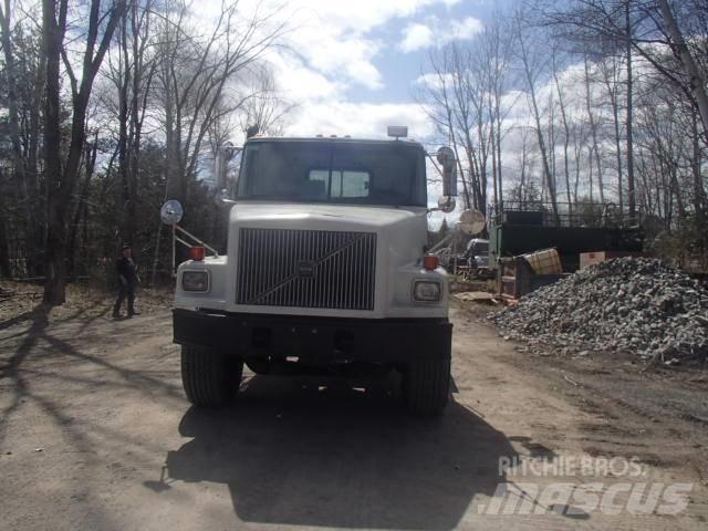 Volvo WG 商用底盤車