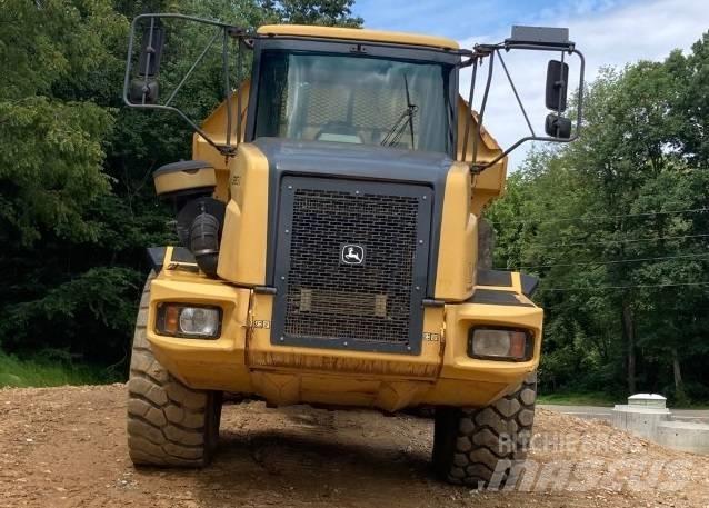 John Deere 300 D 鉸接式起吊車