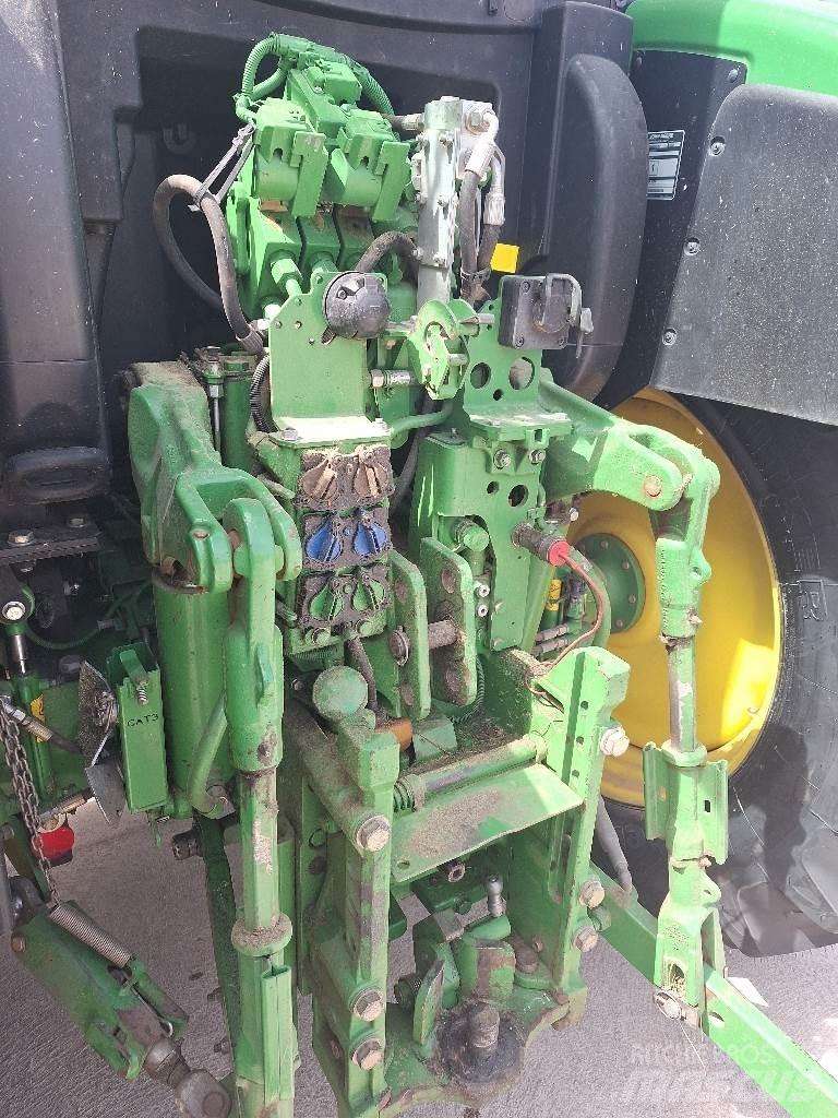John Deere 6110R 曳引機