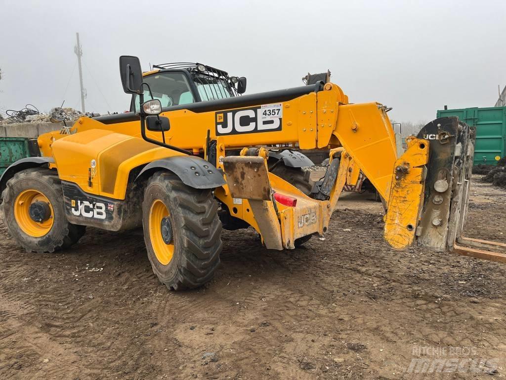 JCB 540-140 伸縮臂操作車