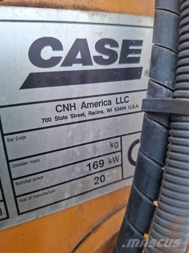 CASE 821 E 輪胎式裝載機