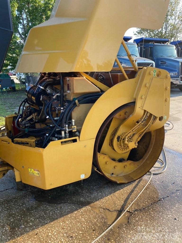 CAT CB 434 D 雙輪滾壓機