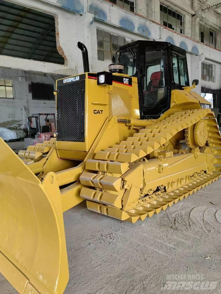 CAT D 6 R 平土機