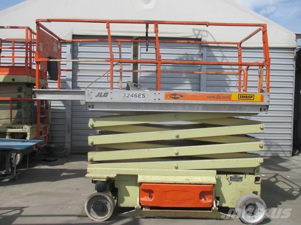 JLG 3246 ES 剪式升降機